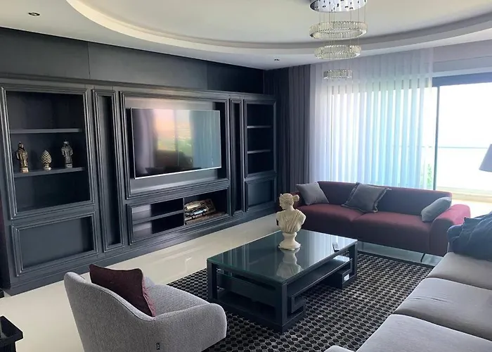 Luxury Penthouse With Amazing Sea View First Row
