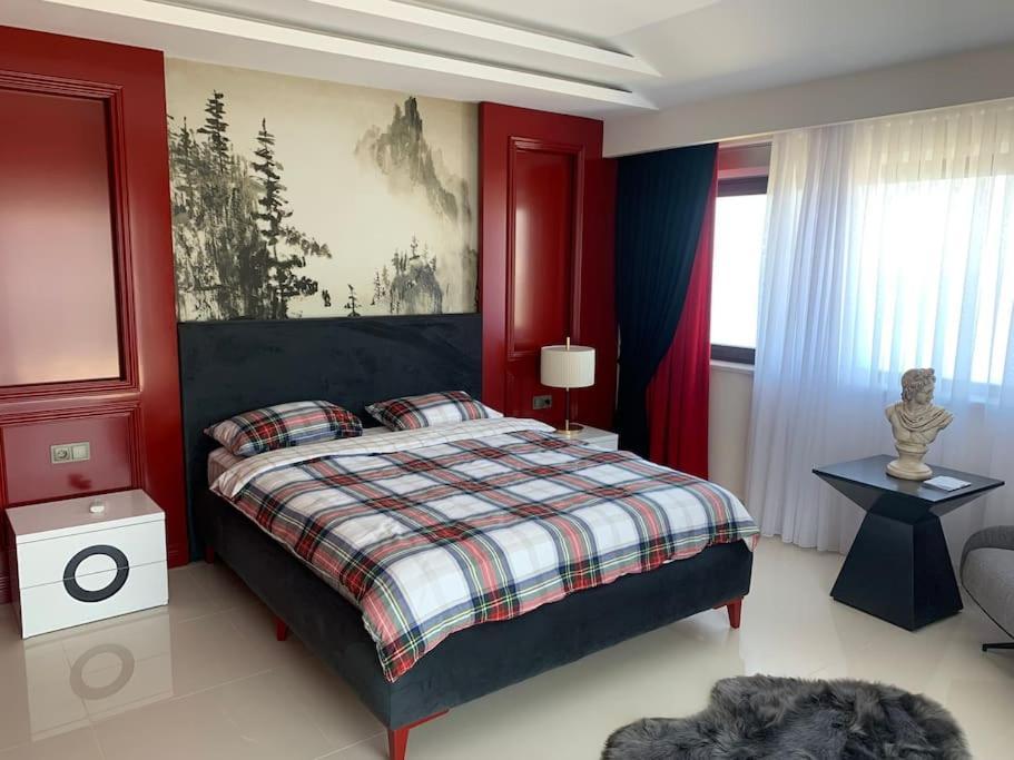 Luxury Penthouse With Amazing Sea View First Row Lejlighed